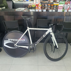 엔진11 크릿디 헌터브로스 에디션 m사이즈 이미지