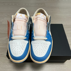 나이키 조던 1 로우 도쿄 265 판매