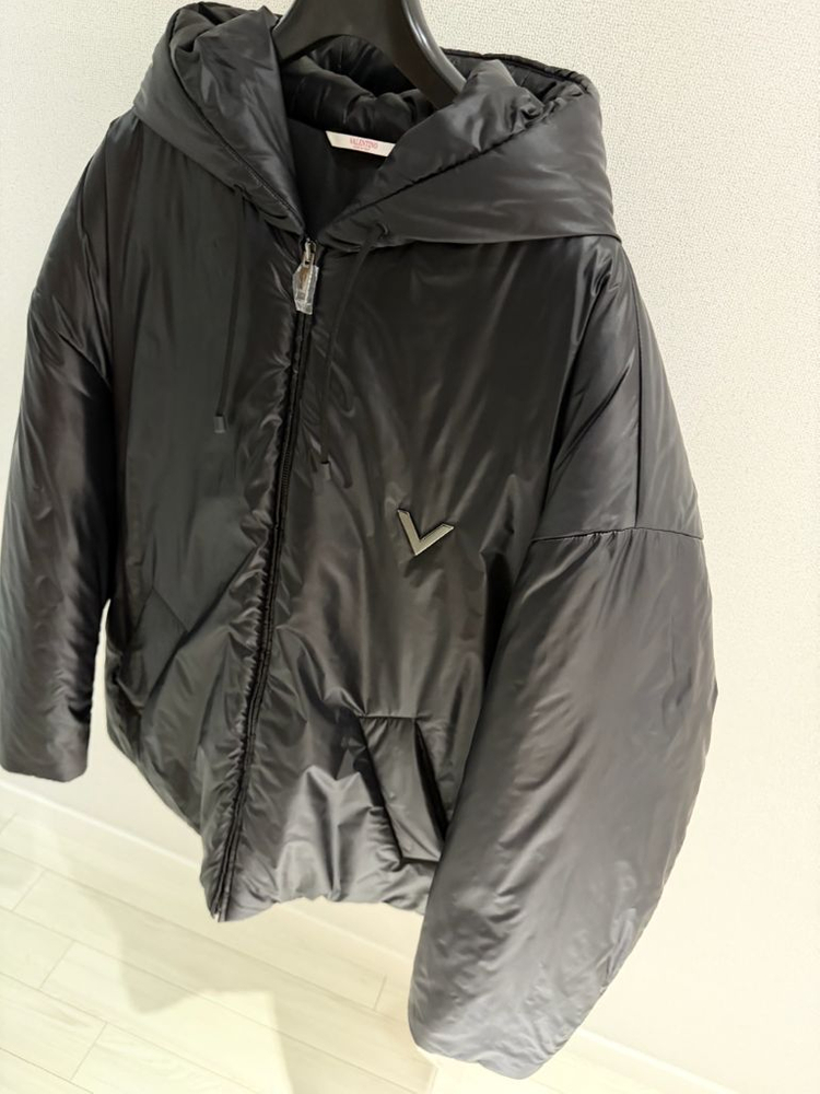 [새제품] 발렌티노 V로고 패딩 105--3