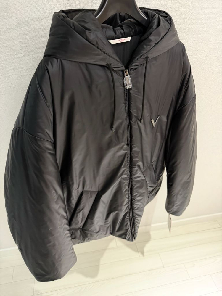 [새제품] 발렌티노 V로고 패딩 105--5