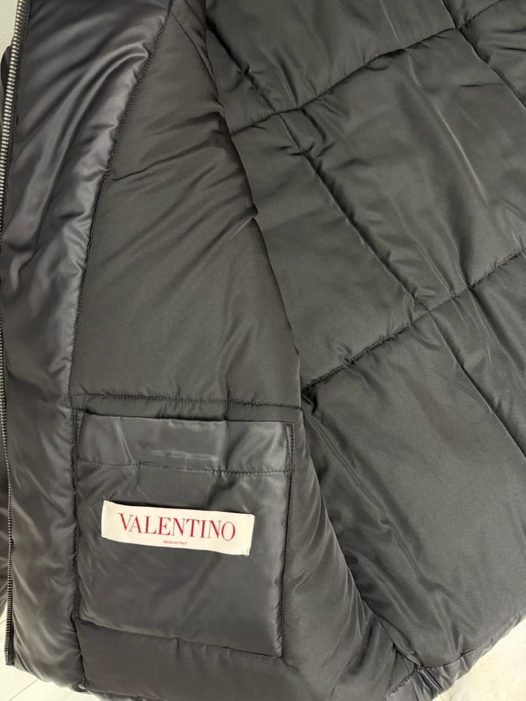 [새제품] 발렌티노 V로고 패딩 105--8