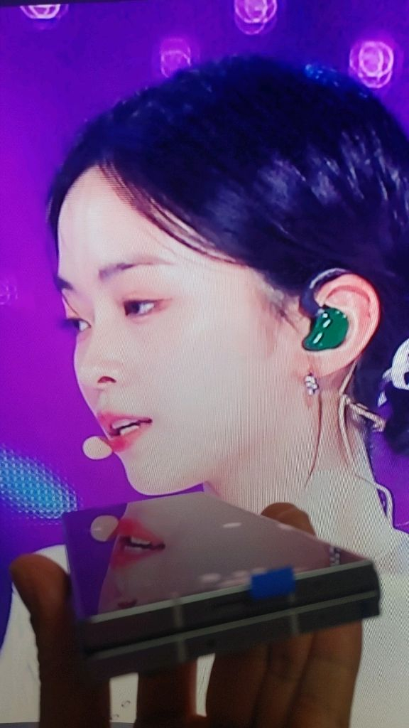 s급 폴드6 실버 256 자급제 액정 올갈이--4