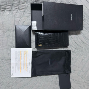 정품풀구성)생로랑 크로커다일 장지갑 이미지