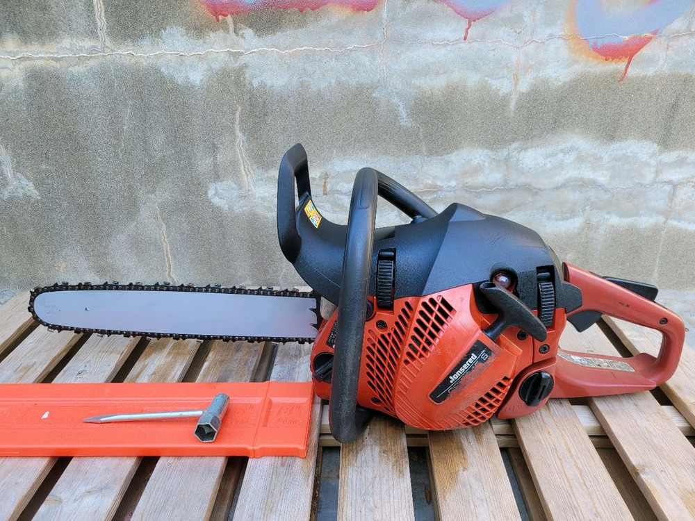 존스레드 CS 2245S 엔진톱--1