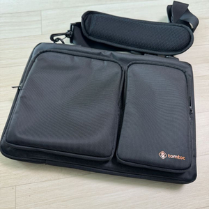 14인치 노트북 가방 톰톡