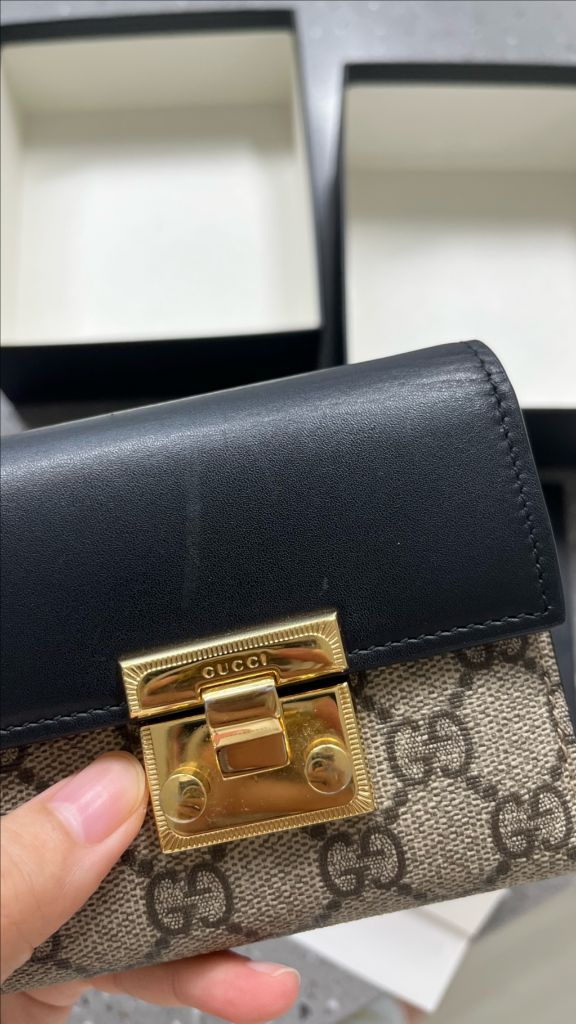 구찌 패드락 GG 수프림 지갑 (100% 정품) 이미지