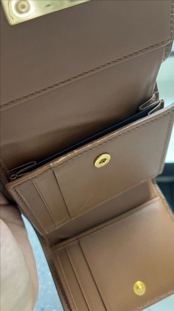 구찌 패드락 GG 수프림 지갑 (100% 정품) 이미지