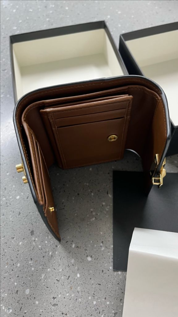 구찌 패드락 GG 수프림 지갑 (100% 정품) 이미지