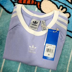 아디다스 3S 반팔 티셔츠 라벤더 M 사이즈 새상품