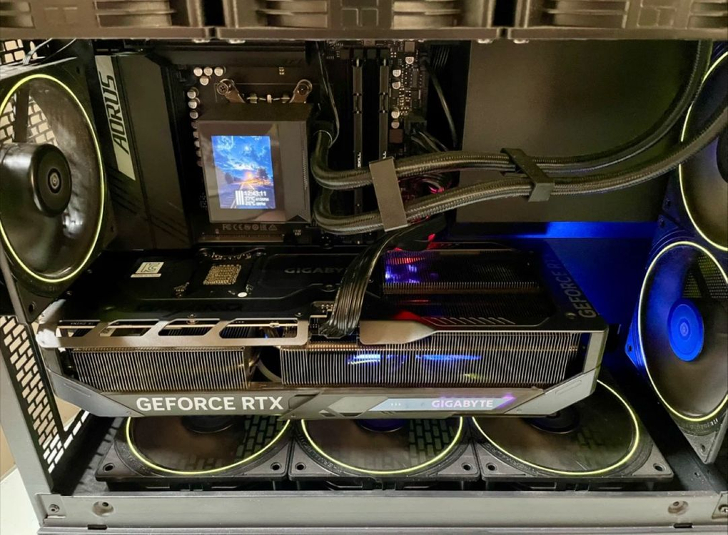 9800x3d ddr5 32g ssd1tb 반본체--8