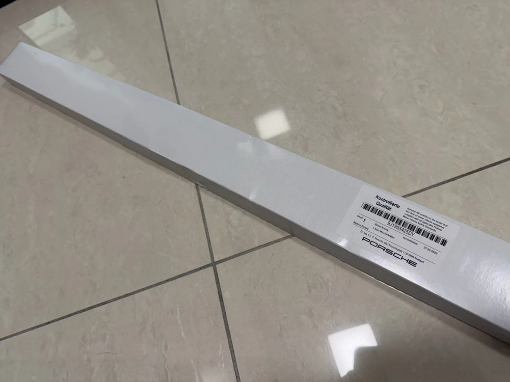 [정품]포르쉐 타이칸 PSCB 브레이크 패드, 오일 및 어셈블리 일체 앞, 뒤 1대분과 와이퍼 미사용 신품 판매 이미지
