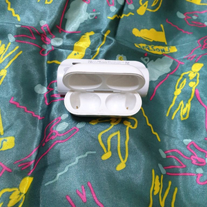 에어팟 프로1 세대 본체 (맥세이프 ),,택배비포함