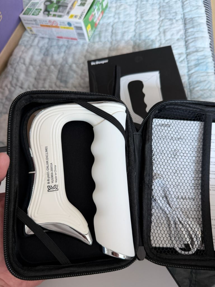 닥터디퍼 저주파 괄사 마사지기 새재품 입니다.--1