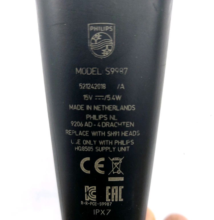 필립스 SkinIQ 9000 시리즈 전기면도기 (S9987)--2