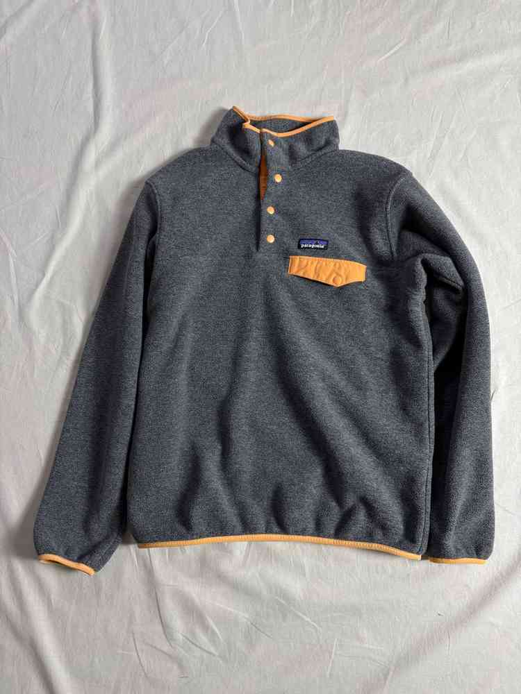 Patagonia 파타고니아 라이트웨이트 신칠라 그레이 오렌지 플리스 M--0