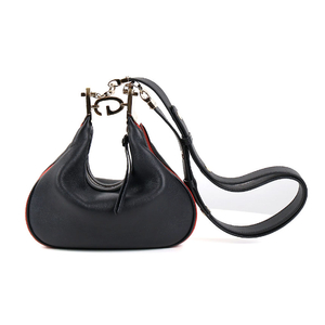 [중고명품다올] 구찌 아따슈 레더 스몰 크로스 숄더백 699409