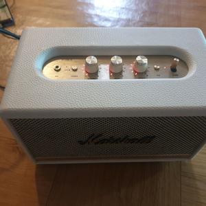 마샬 액톤2 블루투스 스피커 화이트 판매합니다.