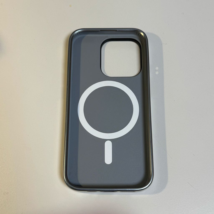 케이스티파이 WRAPPED IN A BOW 아이폰 15 Pro 미러 케이스--1