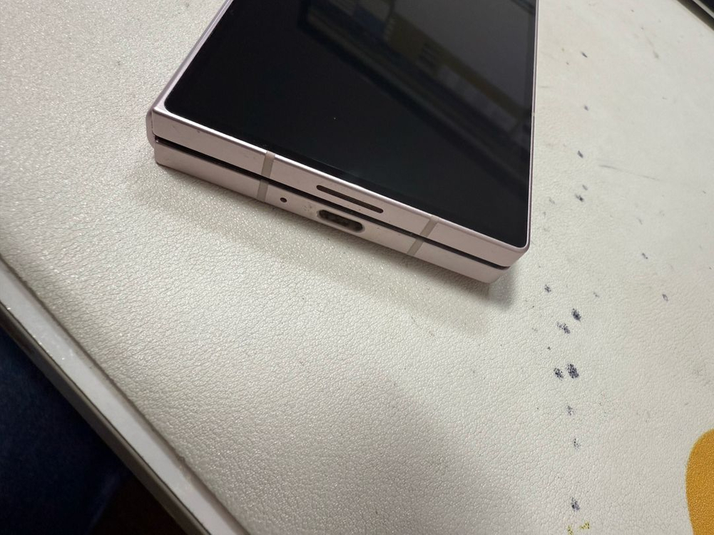 갤럭시폴드6 sss급 보증기간 많이 남아있어요--3