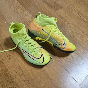 나이키 머큐리얼 슈퍼플라이 7 풋살화 축구화 사이즈220 이미지