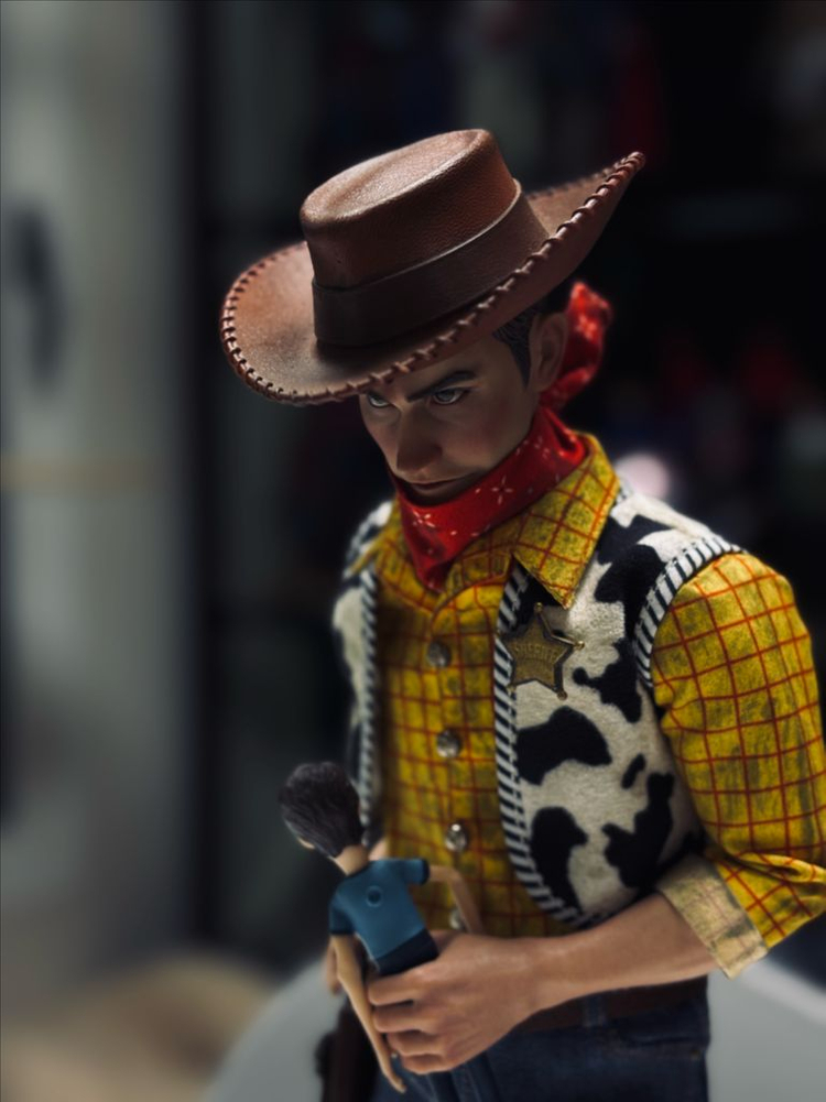 핫토이x 작가작 토이맨 우디 2.0--1