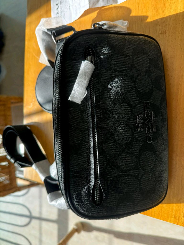 [가격인하/급매] 코치 엘리아스 벨트백 시그니처 CJ506 블랙/차콜 풀박스 새상품--1