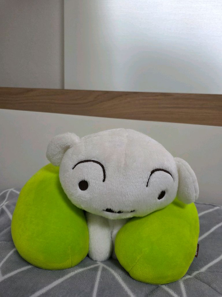 넷마블프렌즈 레옹 여행용 목쿠션--2