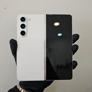 갤럭시Z폴드5 256기가 크림 (무잔상) / 0205