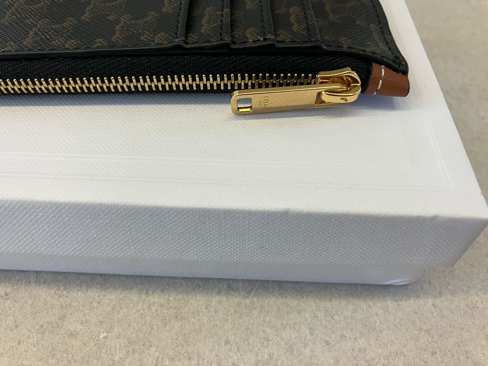 CELINE / 트리옹프&램스킨 지퍼 컴팩트 카드지갑 탄 / free--2