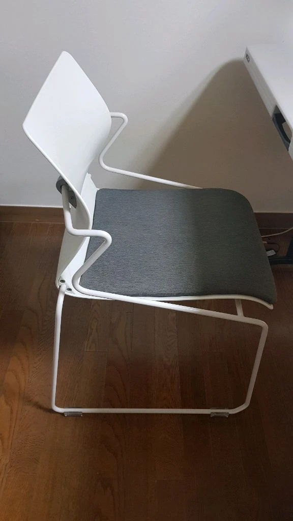 컴프프로의자 .시디즈의자 이미지