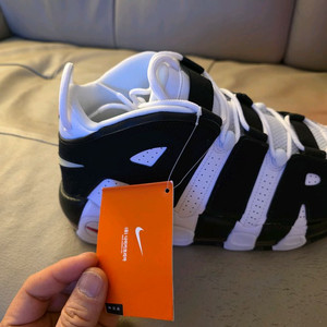 나이키 에어 모어 업템포 스카티 피펜 285사이즈 미시착 새제품