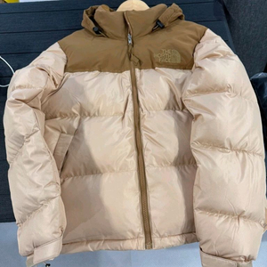 노스페이스 패딩입니다