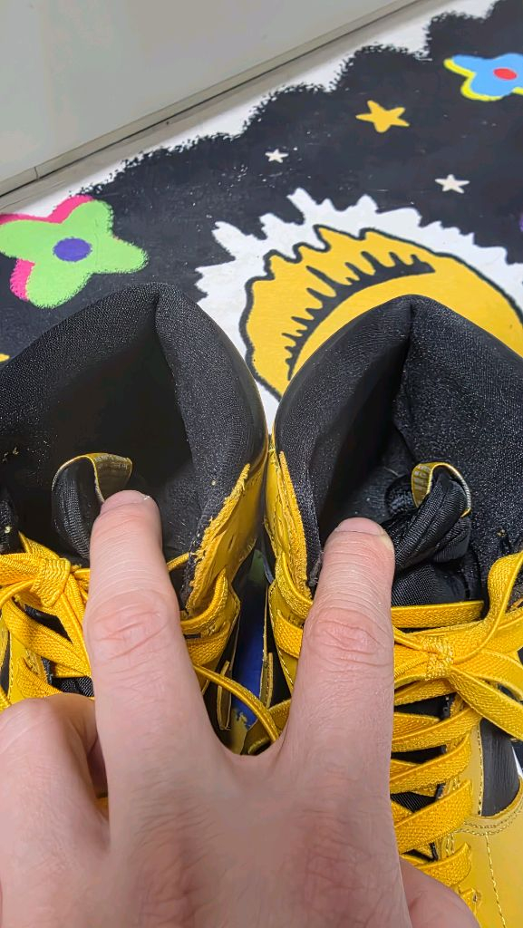 나이키 에어 조던 1 레트로 하이 OG 폴른 이미지