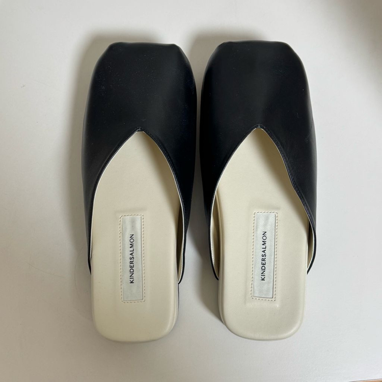 킨더살몬 레나 스퀘어 플랫 블랙 뮬 230--2