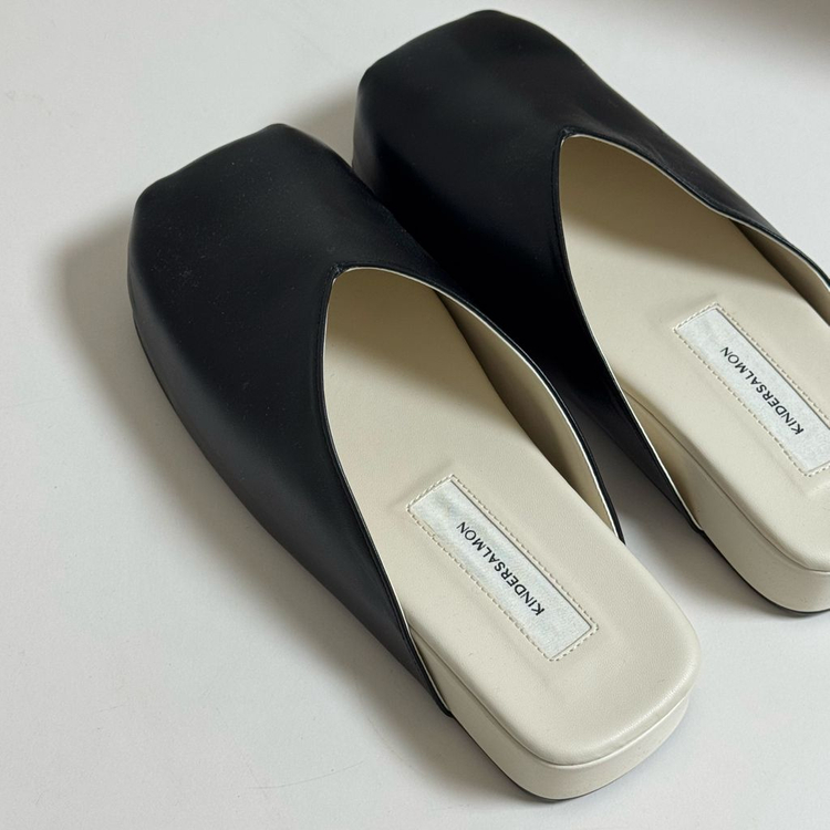 킨더살몬 레나 스퀘어 플랫 블랙 뮬 230--3