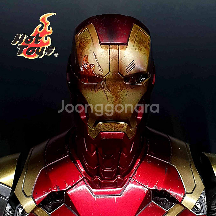 핫토이 불타는 아이언맨 헤드 12인치 피규어--1