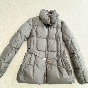 아르마니 꼴레지오니 여성 패딩 판매합니다