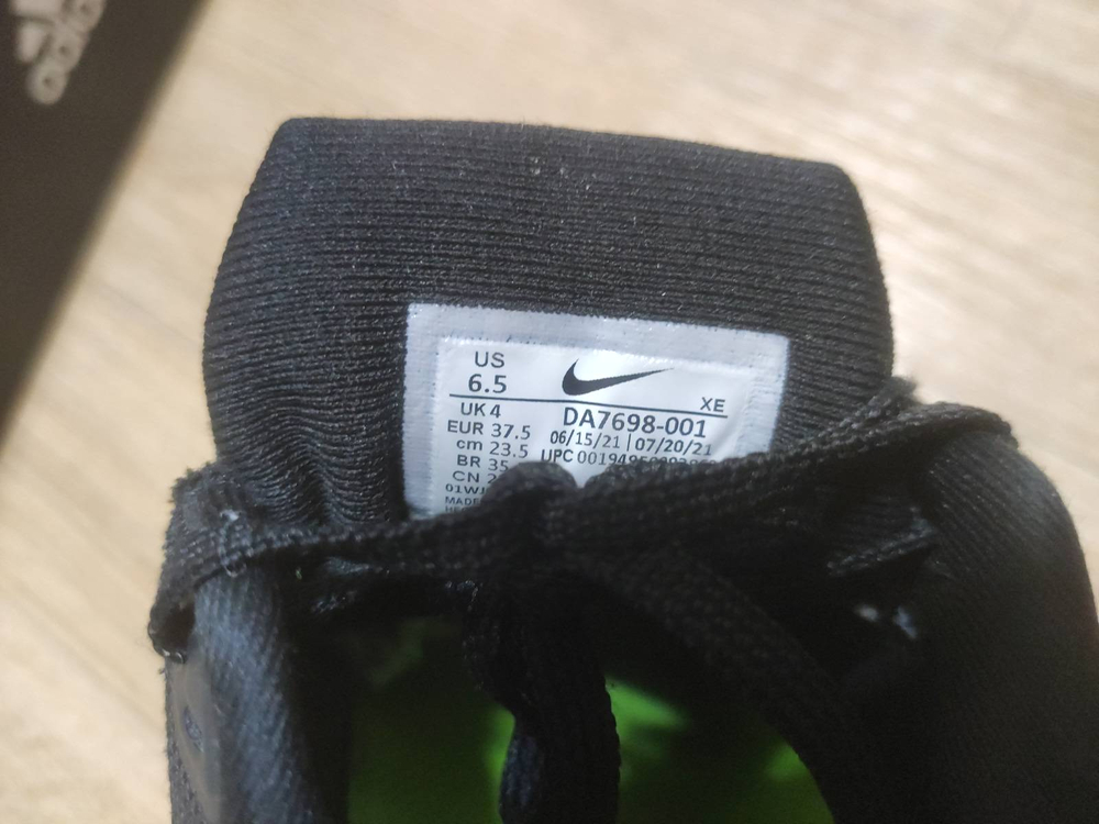 나이키 줌 보메로 235 운동화--4