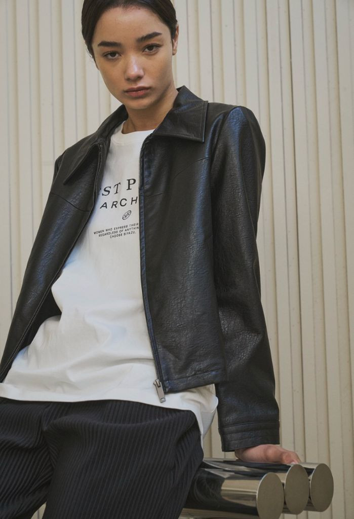 시야쥬 SIYAZU 크롭 레더 자켓 블랙--7