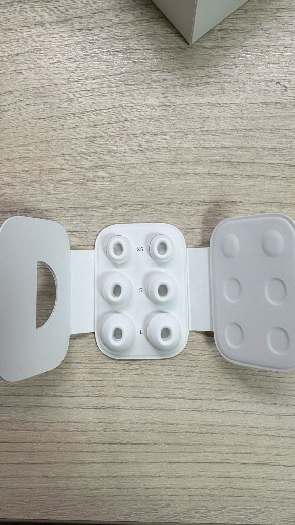 에어팟 프로2 라이트닝 왼쪽 유닛(이어팁 증정)--2