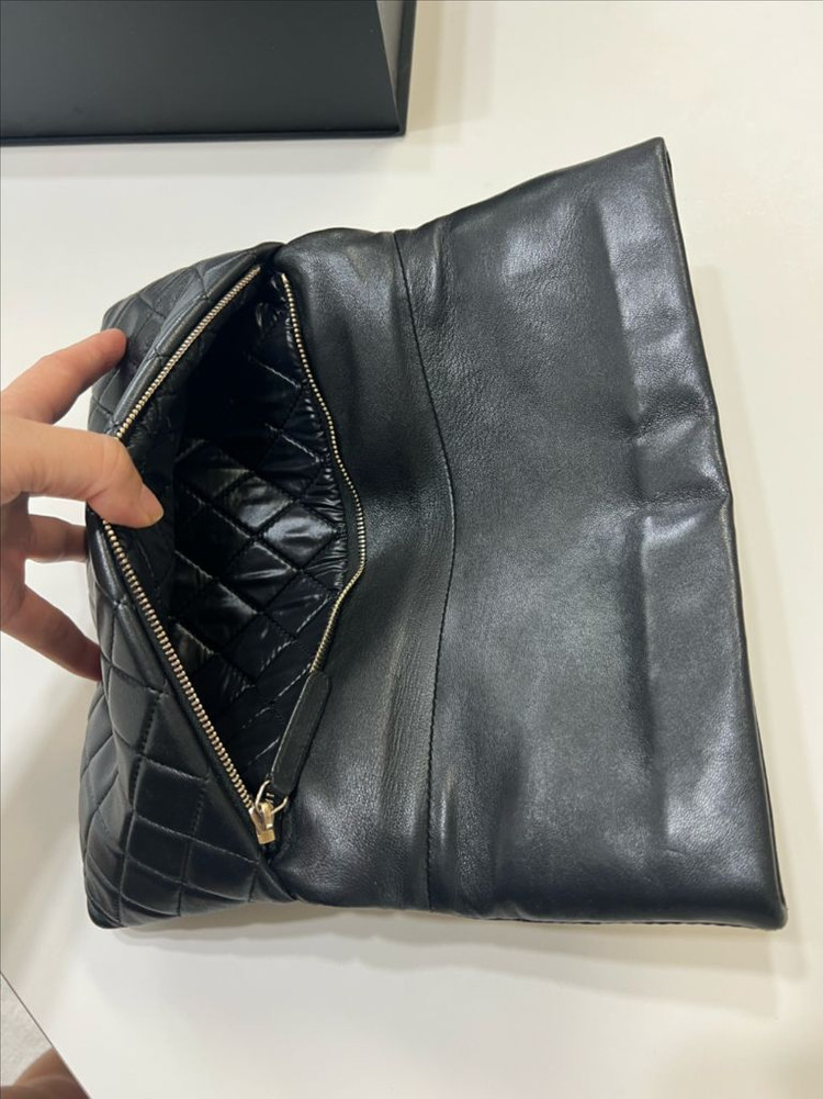 샤넬 보이 클러치--5