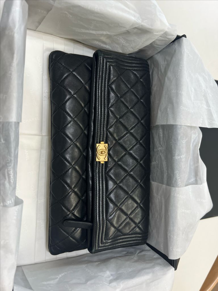 샤넬 보이 클러치--9