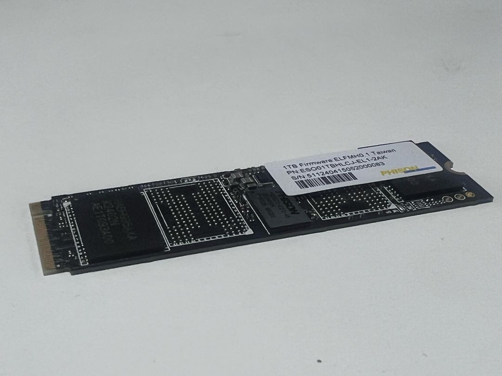 파이슨 PHISON 1TB NVME SSD 팝니다. (벌크 병행)--1