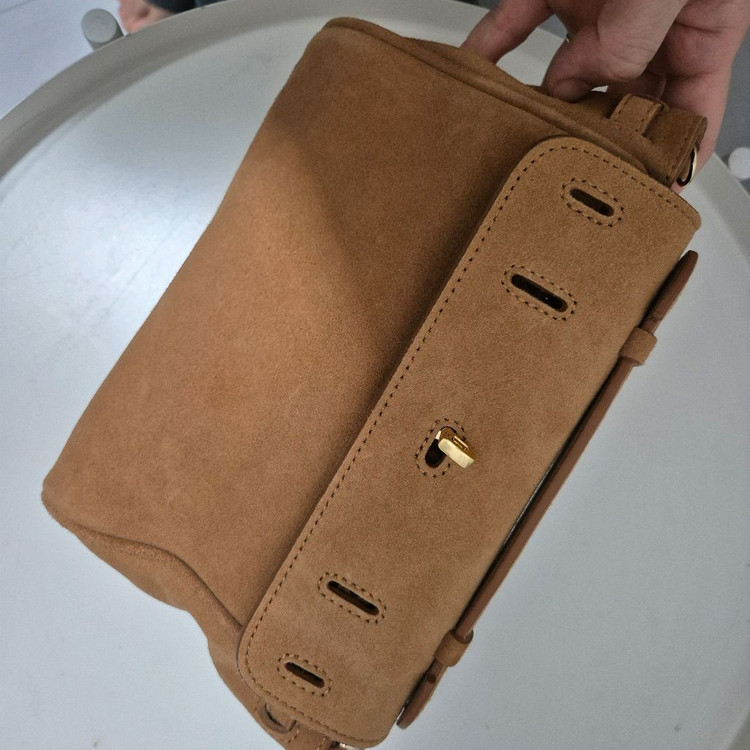 페퍼윤윤 스웨이드 쁘띠 백 카멜--1