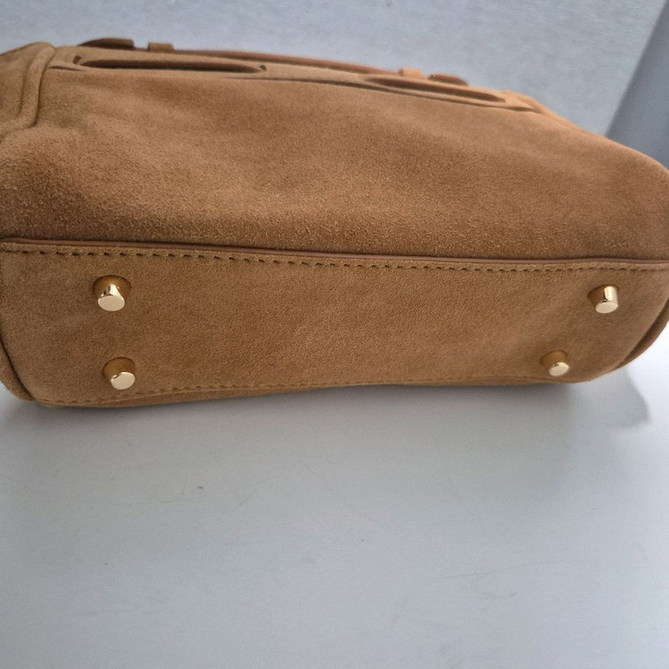 페퍼윤윤 스웨이드 쁘띠 백 카멜--2