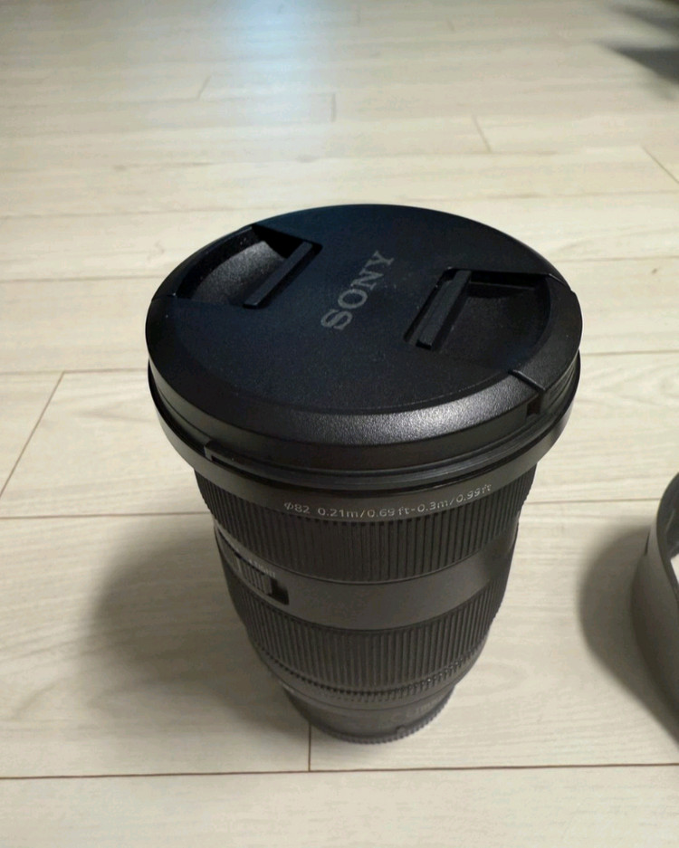 소니 A7M4 풀프레임 미러리스 카메라 + 24-70mm GM2 렌즈 이미지