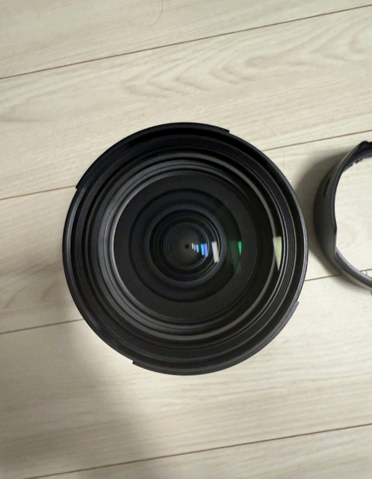 소니 A7M4 풀프레임 미러리스 카메라 + 24-70mm GM2 렌즈 이미지