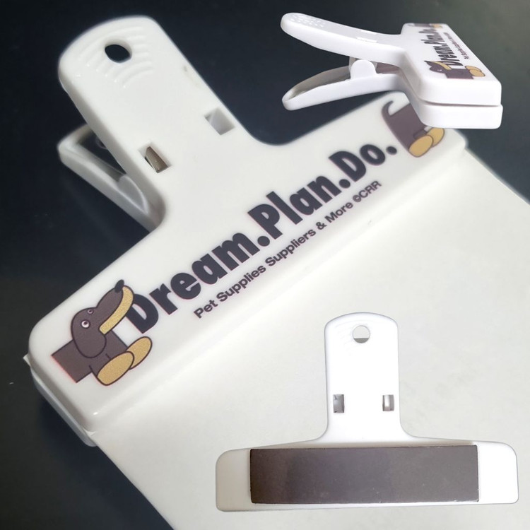 본인이 악마가 됐다는걸 소심하게 티낼 수 있는 악마고양이 쿠션키링(개봉만 한 새것) 이미지