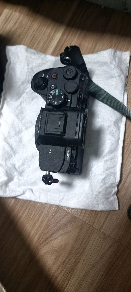 소니 A7M4 풀프레임 미러리스 카메라 + 24-70mm GM2 렌즈 이미지