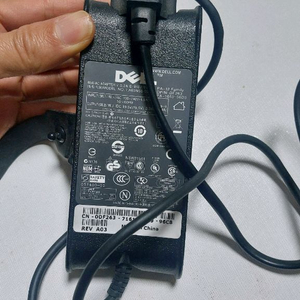 DELL LA65NS0-00 노트북 어댑터 팝니다